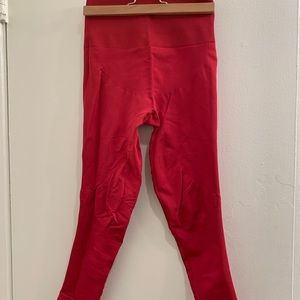 lululemon red in the flow tight size 4